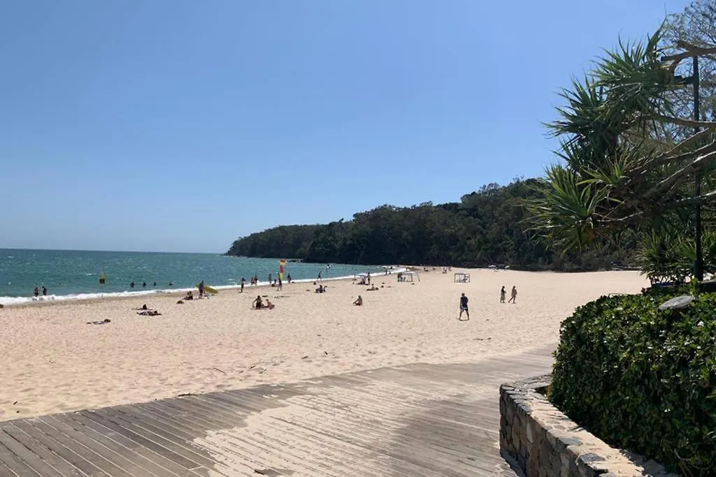 2 Bedroom Renovated Townhouse, Walk To Noosa River Noosaville Apartment