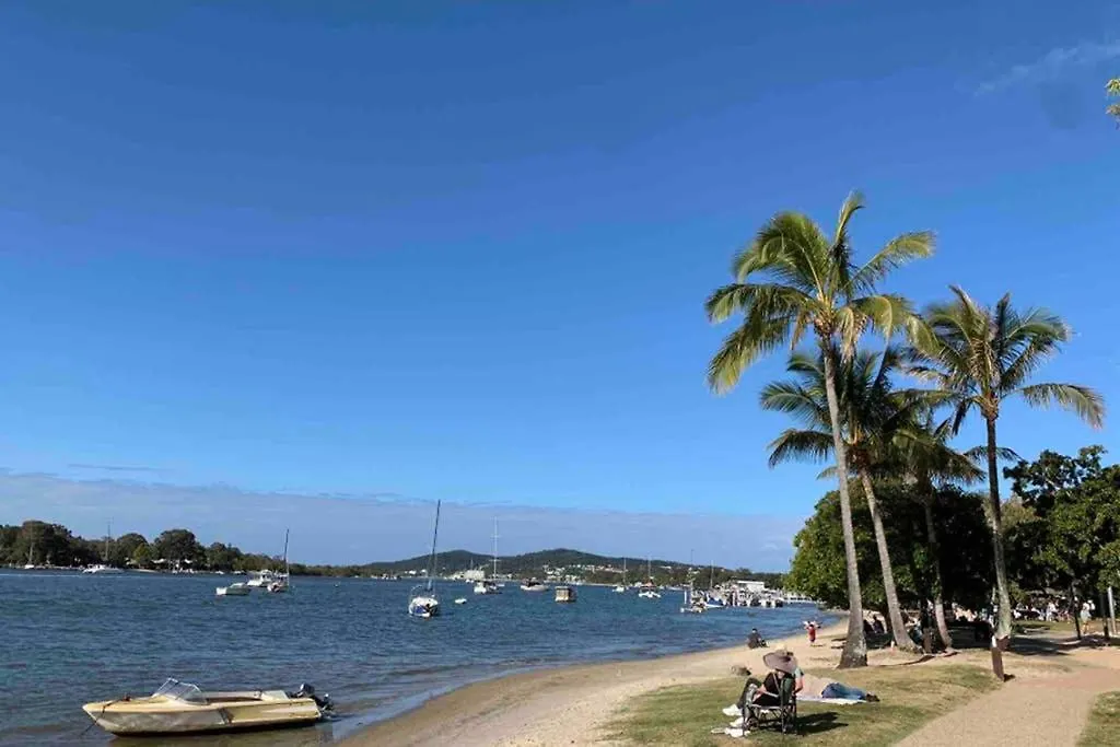 2 Bedroom Renovated Townhouse, Walk To Noosa River Noosaville