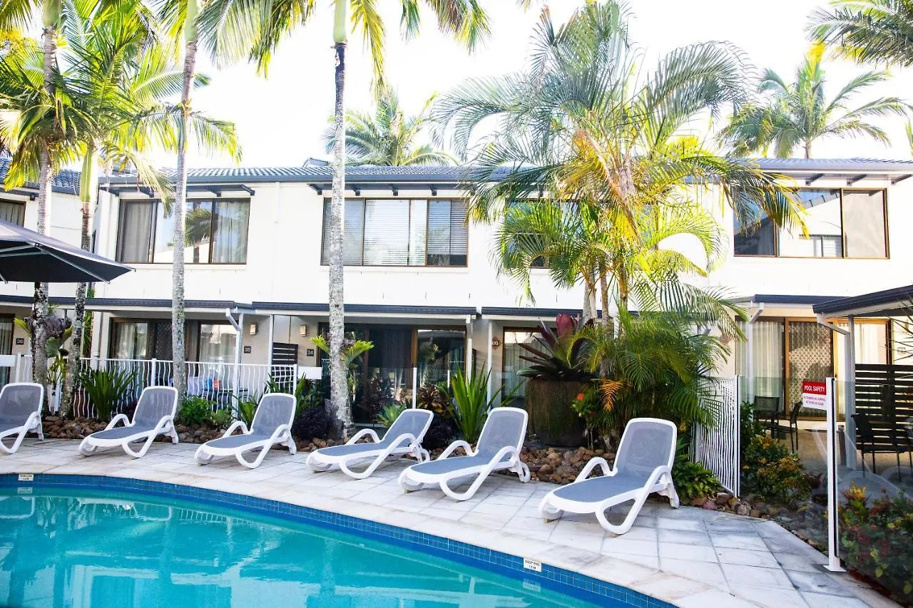 2 Bedroom Renovated Townhouse, Walk To Noosa River Noosaville